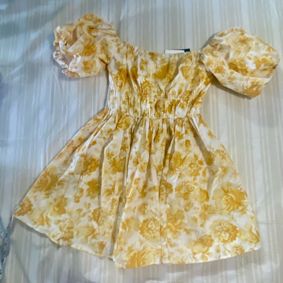 Abercrombie & Fitch Yellow Floral Mini Dress off the Shoulder with Puff sleeves - Picture 4 of 9